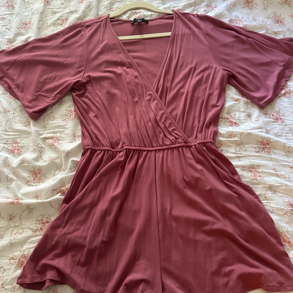Lulu’s Blush Romper - M